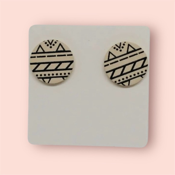 Geometric Patterned Earrings - Picture 1 of 6